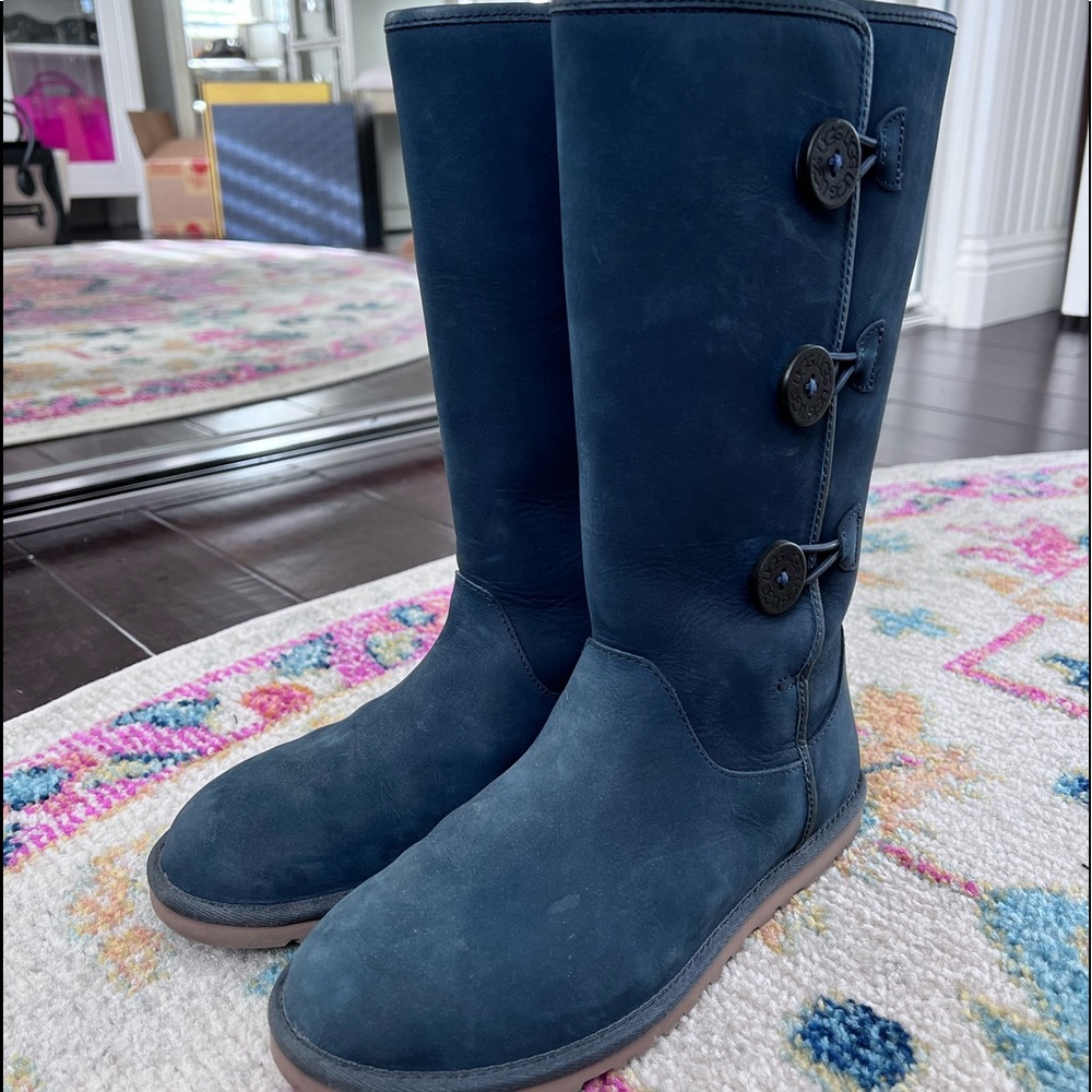 Ugg boots size 7 blue